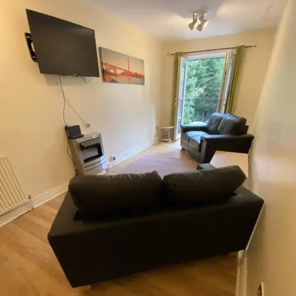 Double room to rent Withington, professional house share Manchester bills included, room to let near Christie Hospital, furnished double room Withington, house share Withington bills included