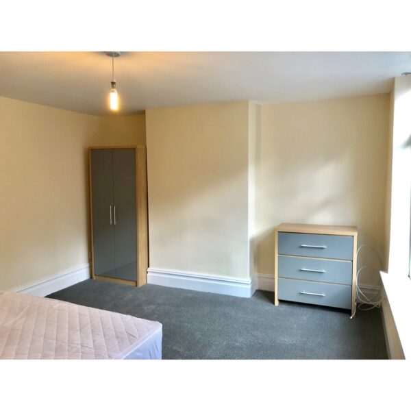 Double Room Stockport House Share Other - image 2, Railton-Meeks lettings