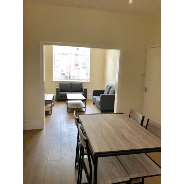 Double Room Stockport House Share Other - image 8, Railton-Meeks lettings