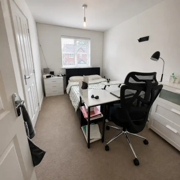 Four Bedroom House Stockport Raisbeck Other - image 8, Railton-Meeks lettings