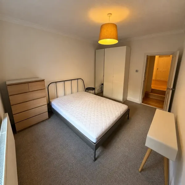 One Bedroom Apartment Didsbury Private Garden Didsbury (M20) - image 4, Railton-Meeks lettings