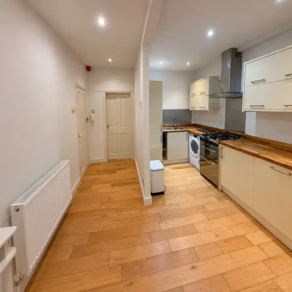 One Bedroom Apartment Didsbury Private Garden Didsbury (M20) - image 8, Railton-Meeks lettings